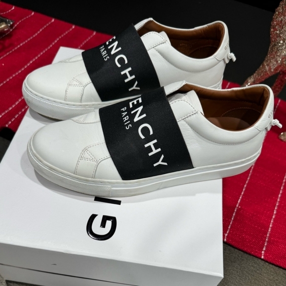 Givenchy sneaker women size 5(35) - Picture 2 of 4